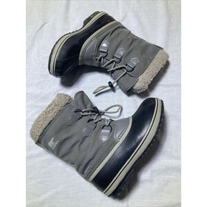 Sorel NY1962-053 Grey Black Faux Fur Waterproof Duck Winter Boots Youth Size 5